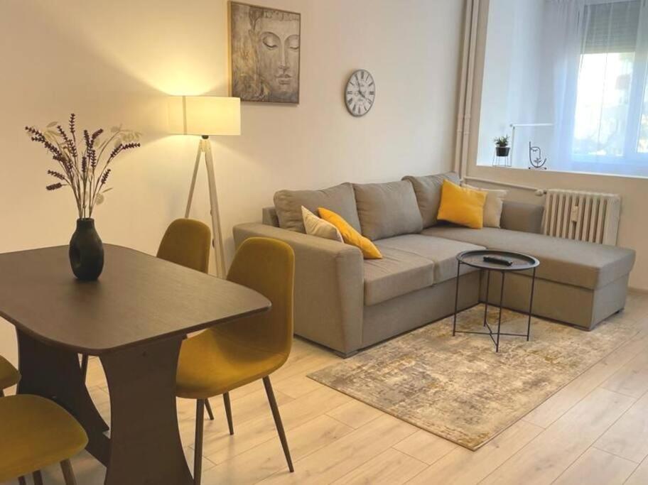 Mav Bucharest Apartment *